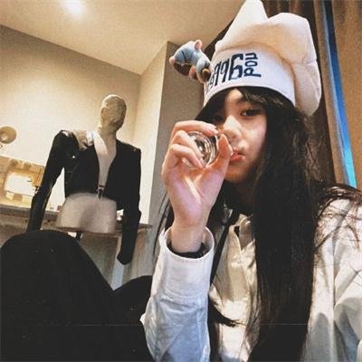 百劫红颜不了情
